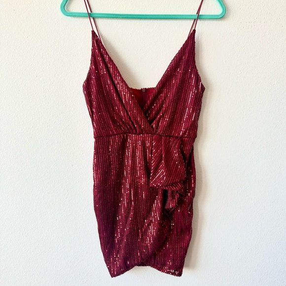 CLEARANCE ‼️ Burgundy Deep V Sequin Party Dress - Picture 7 of 9
